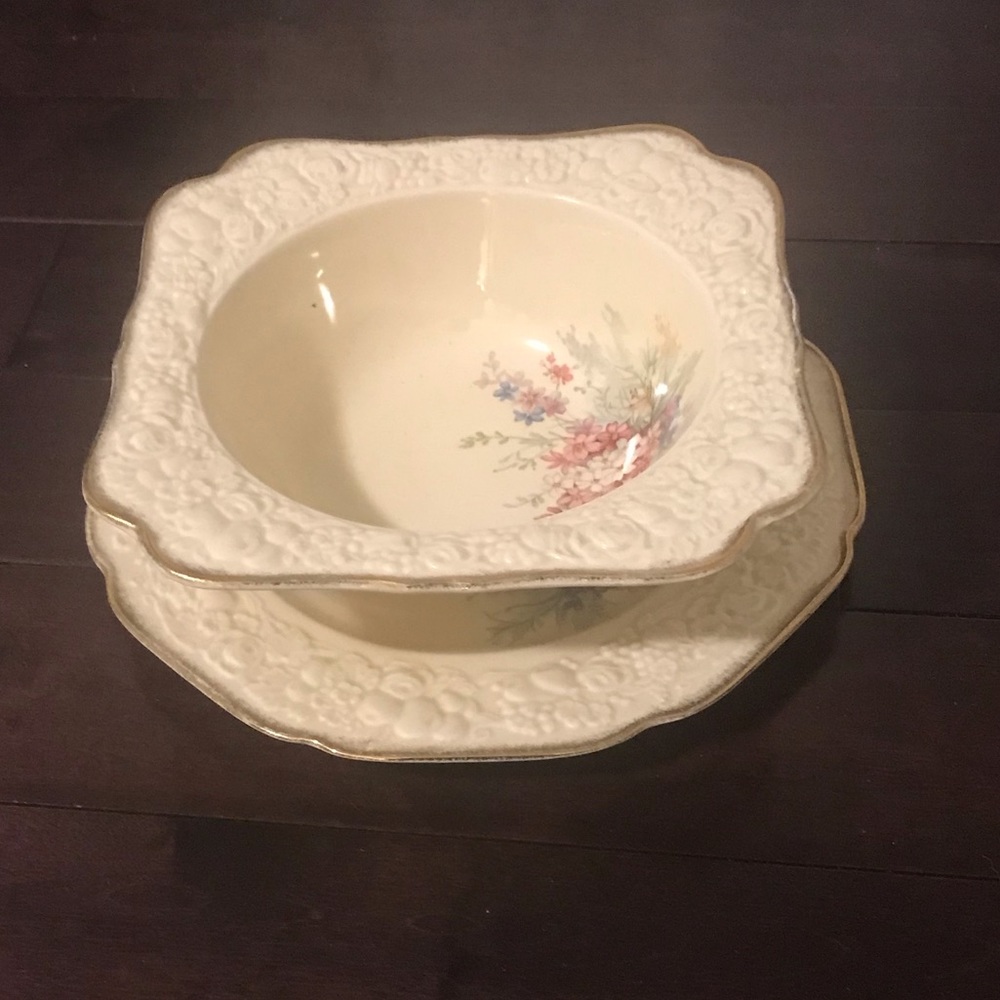 Vintage 1930’s Crown Ducal Florentine Picardy Floral Dinner Plate Serving Bowl